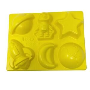 Jello in Space Jiggler mold rocketship moon earth star Saturn spaceman star